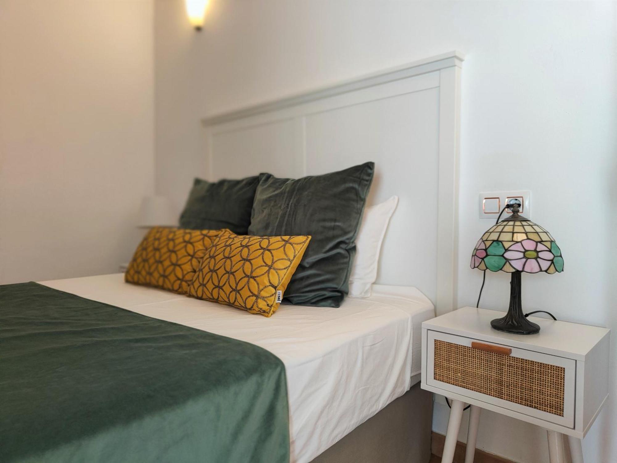 Apartamento Hostly Sierpes 3 Renewed Families-Fibre-Parking Optional Sevilla Exterior foto