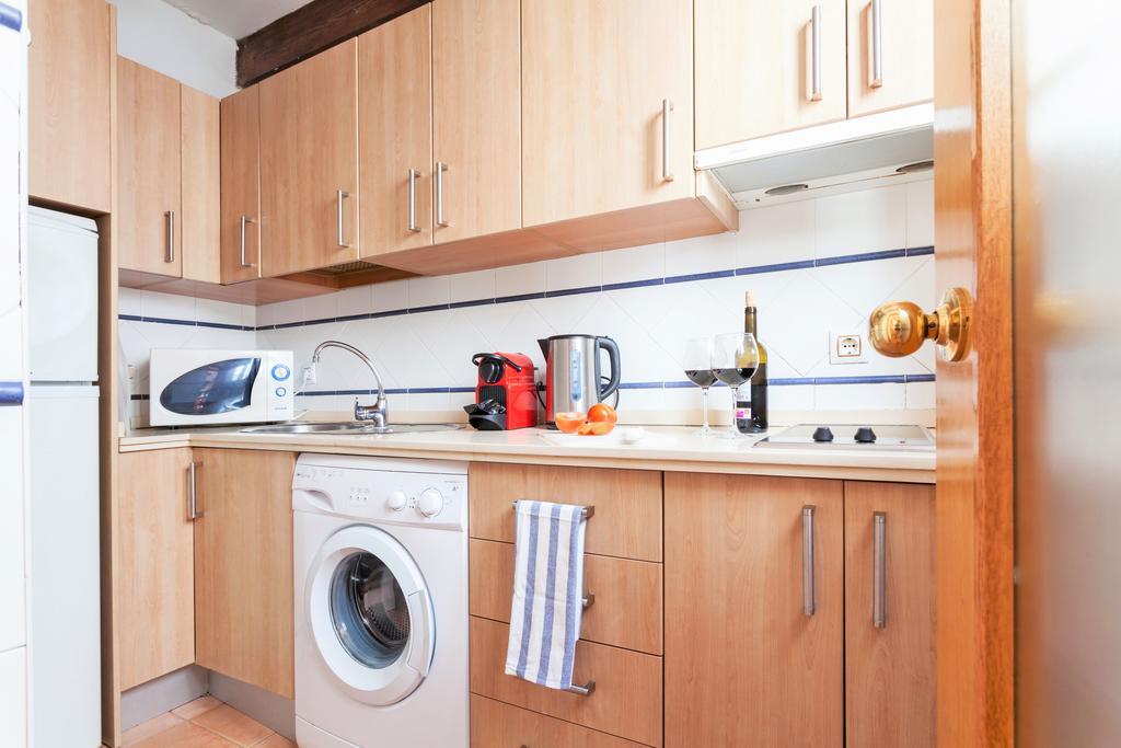 Apartamento Hostly Sierpes 3 Renewed Families-Fibre-Parking Optional Sevilla Exterior foto