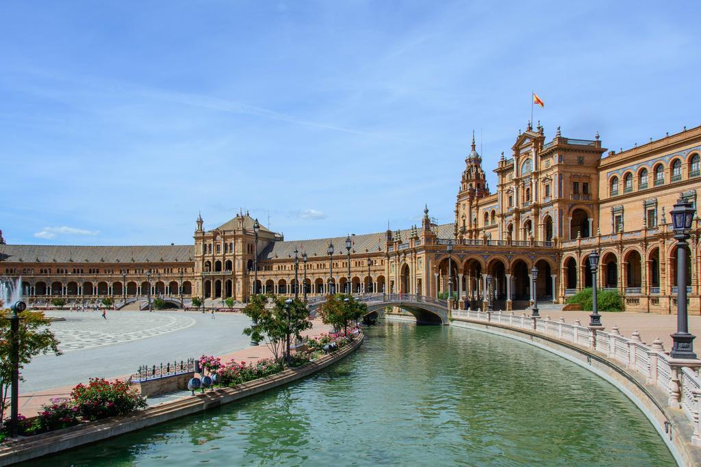 Apartamento Hostly Sierpes 3 Renewed Families-Fibre-Parking Optional Sevilla Exterior foto