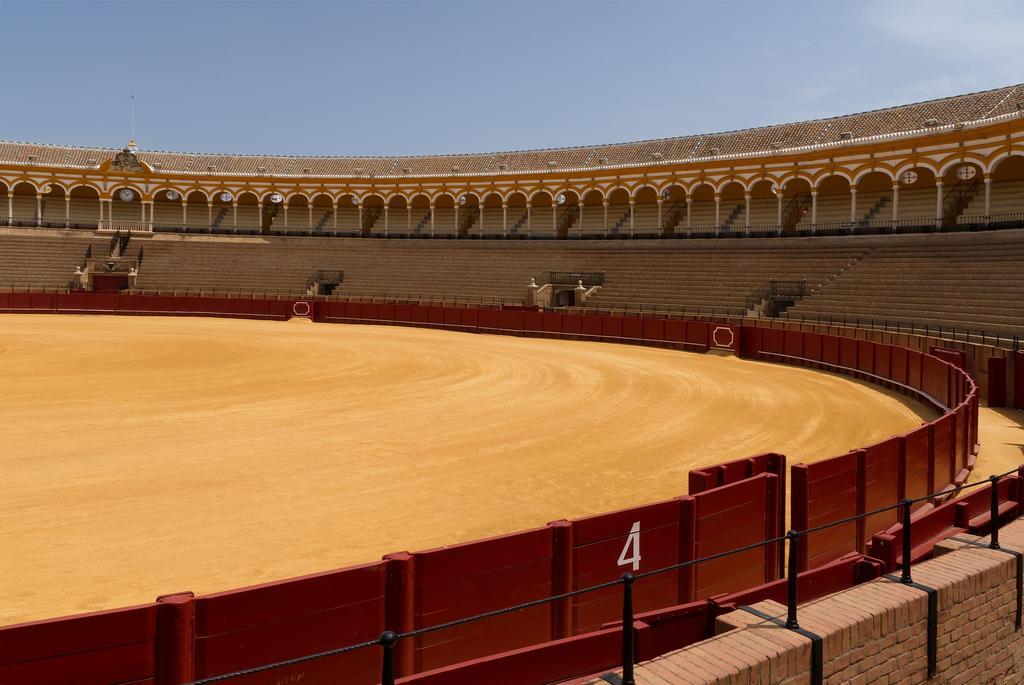 Apartamento Hostly Sierpes 3 Renewed Families-Fibre-Parking Optional Sevilla Exterior foto